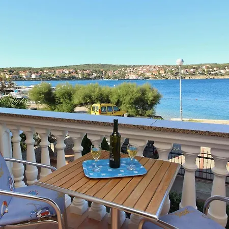 Apartment Fuer 3 Personen Ca 40 Qm In Silo, Kvarner Bucht Krk - B61463